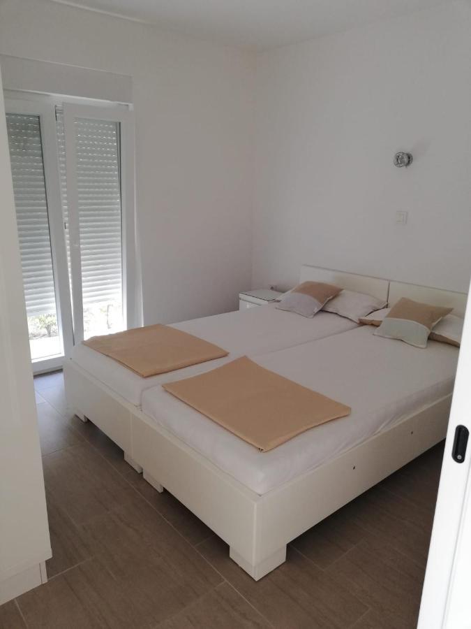 Apartmani Deluxe جاسينايس المظهر الخارجي الصورة