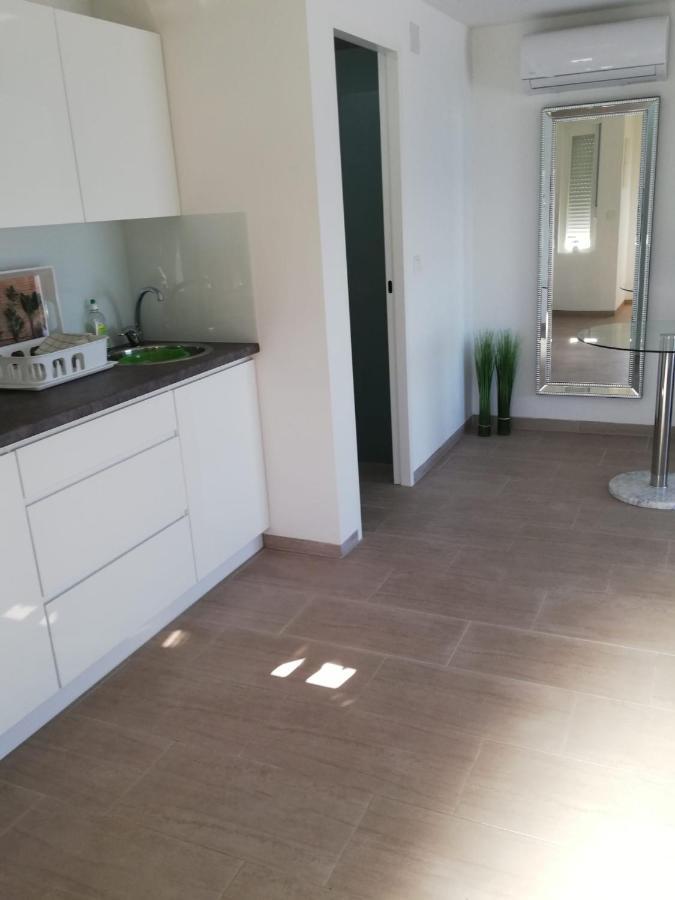 Apartmani Deluxe جاسينايس المظهر الخارجي الصورة